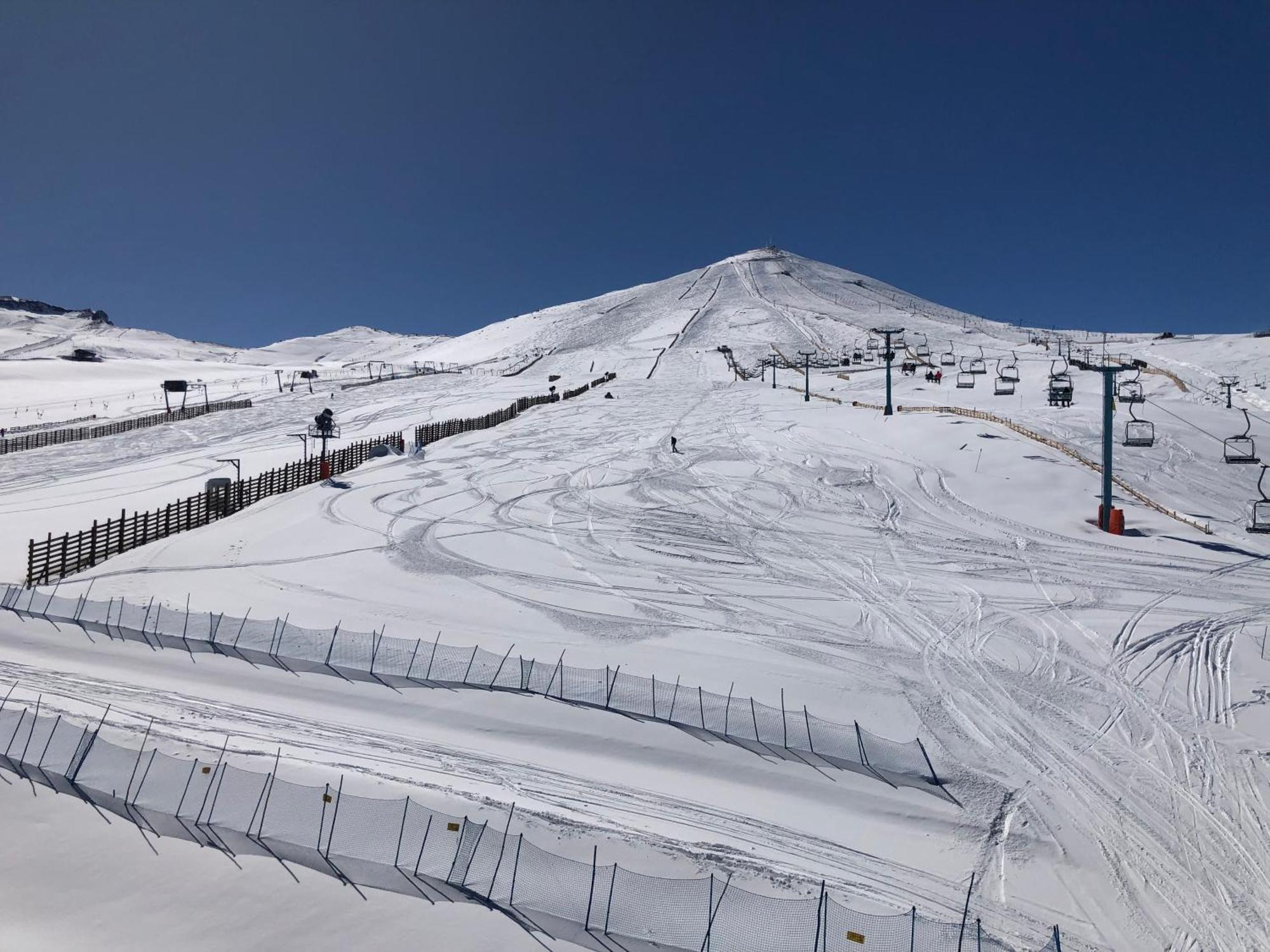Departamentos Alojamiento Oficial Gran Parador Ski In - Out, Centro De Ski El Colorado, Farellones - Unico Con Descuentos En Servicios Del Centro De Ski Luaran gambar